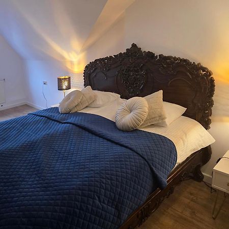 Hotel Kurpia Arte Новогрод Екстериор снимка