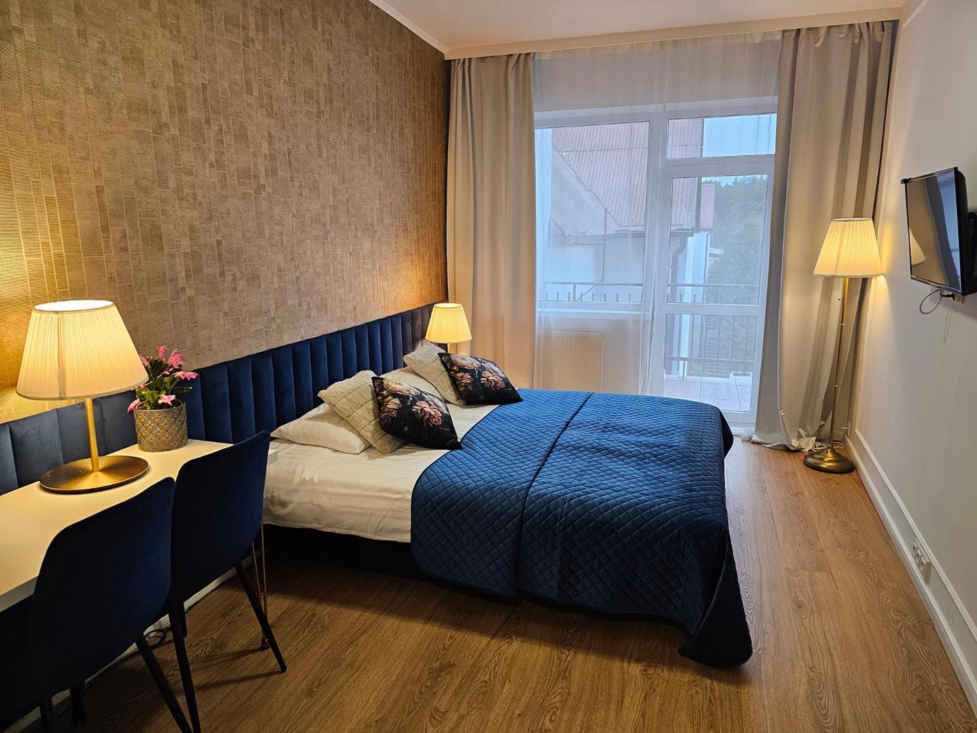 Hotel Kurpia Arte Новогрод Екстериор снимка